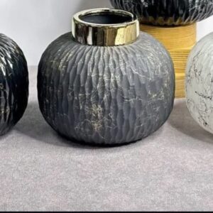 Petit vase en verre décoratif