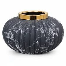 Vase boule en marbre noir veiné blanc