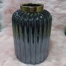Vase en verre strié bleu nuit